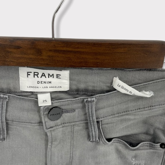 FRAME Le Skinny de Jeanne in Wilshire Gray Distressed Jeans - Picture 5 of 9